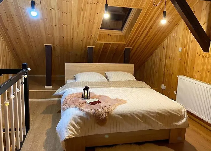 Romantic In Center, Old Town Brasov