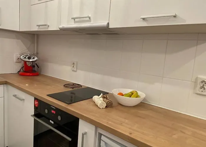 Romantic In Center, Old Town Apartment