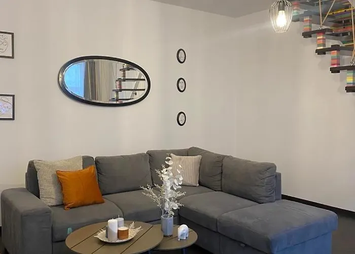 Romantic In Center, Old Town Apartment Brasov